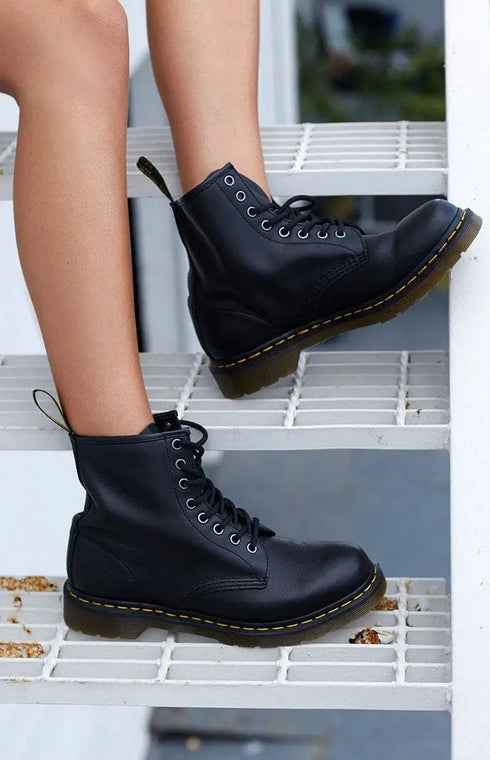 Dr Martens 1460 Black Nappa 8 Eye